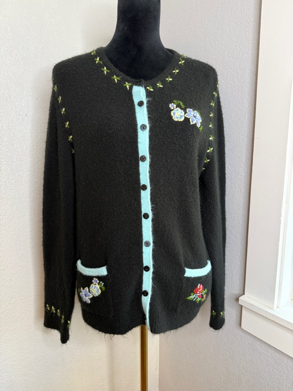 Vintage White Stag Embroidered Cardigan Fuzzy Knit Sweater S Cottagecore